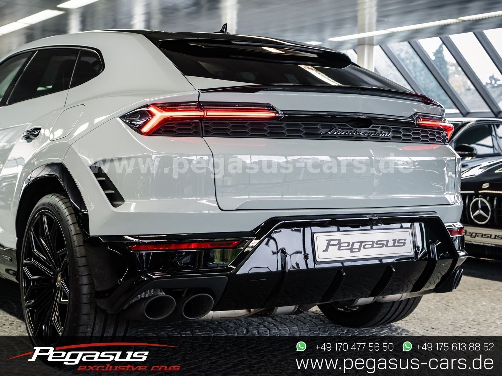 LAMBORGHINI Urus - 9