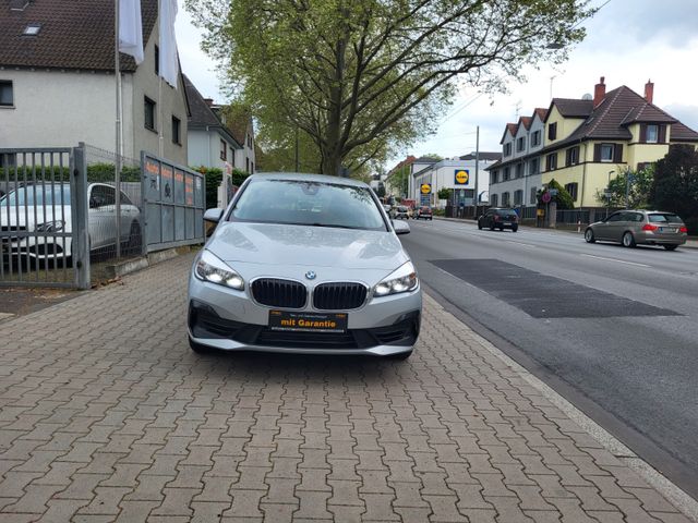 BMW 218 Baureihe 2 Gran Tourer 218 i Advantage Navi