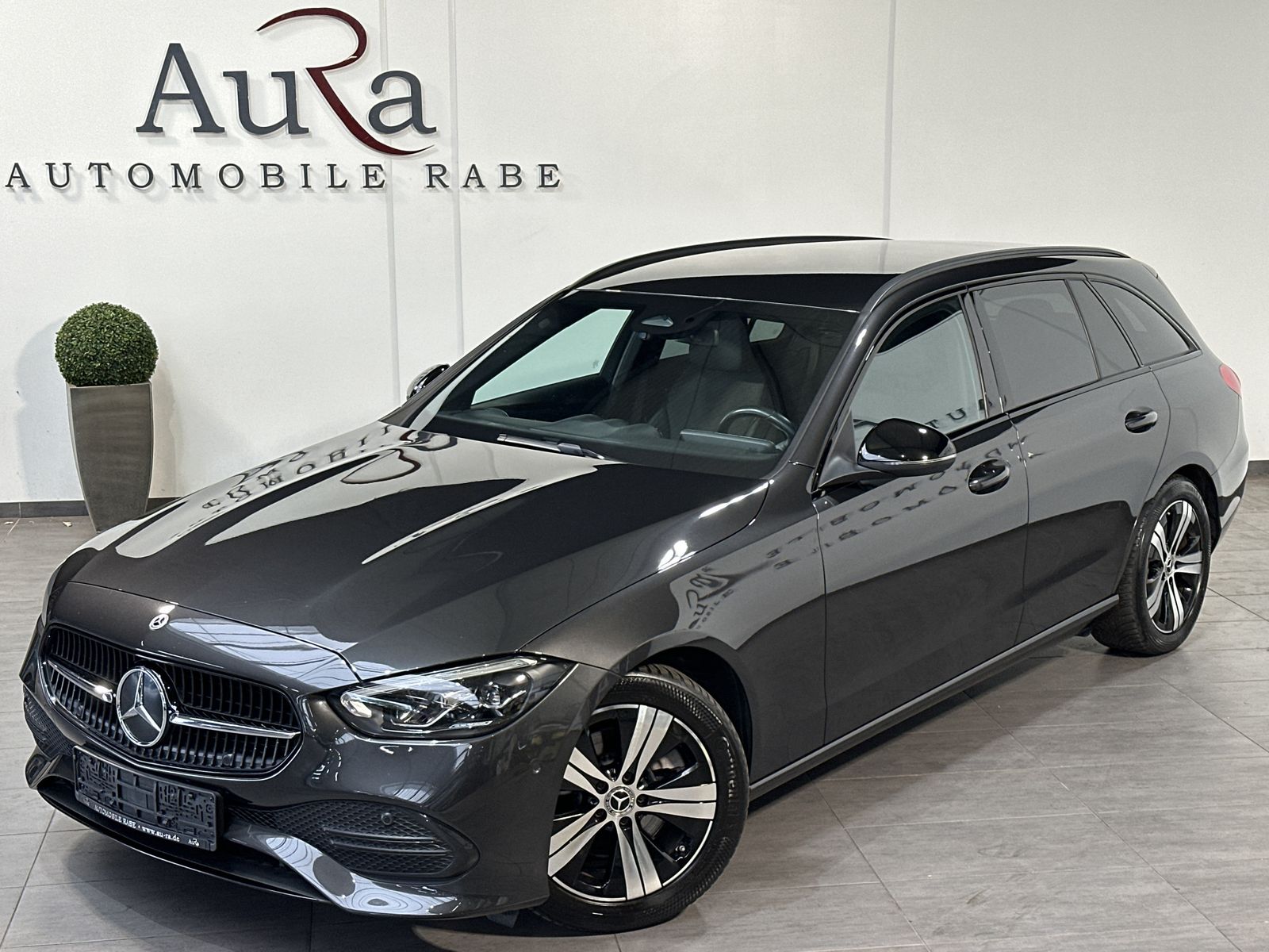 Fahrzeugabbildung Mercedes-Benz C 200d T Avantgarde NAV+LED+VCOCK+CARPLAY+1HD+PP