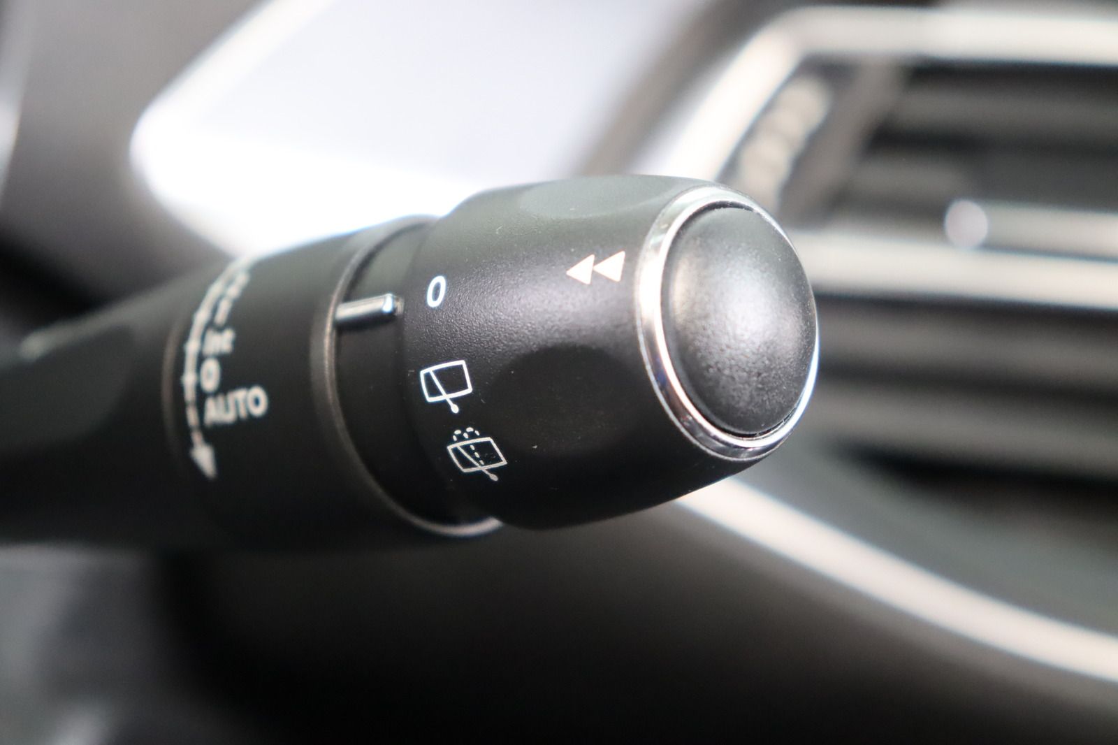 Fahrzeugabbildung Peugeot 308 GT * LED * Teilleder * Navi