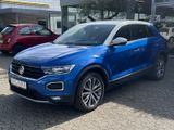 Volkswagen T-Roc 4Motion I CAR-PLAY I WLAN I VIRT.C I AHK - VW T-Roc Gebrauchtwagen in Duisburg