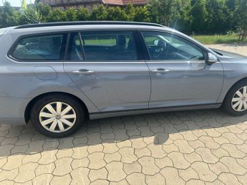 Volkswagen Passat Variant - 7