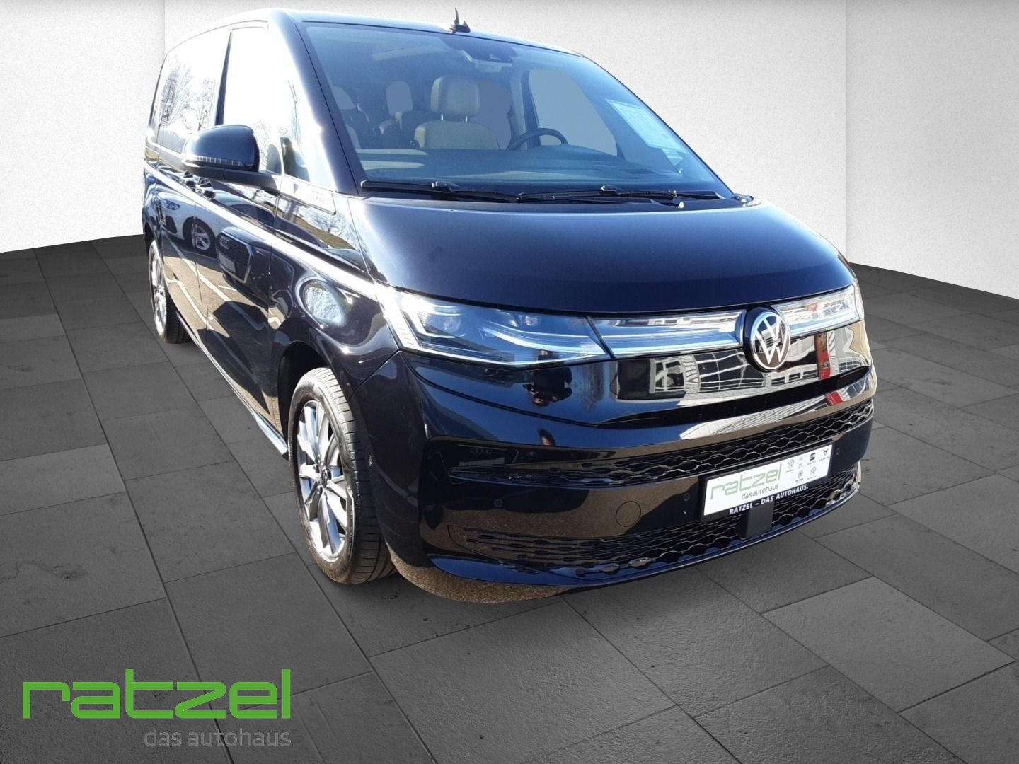 Fahrzeugabbildung Volkswagen T7 Multivan Style 2.0 TSI DSG STYLE+STANDHEIZUNG