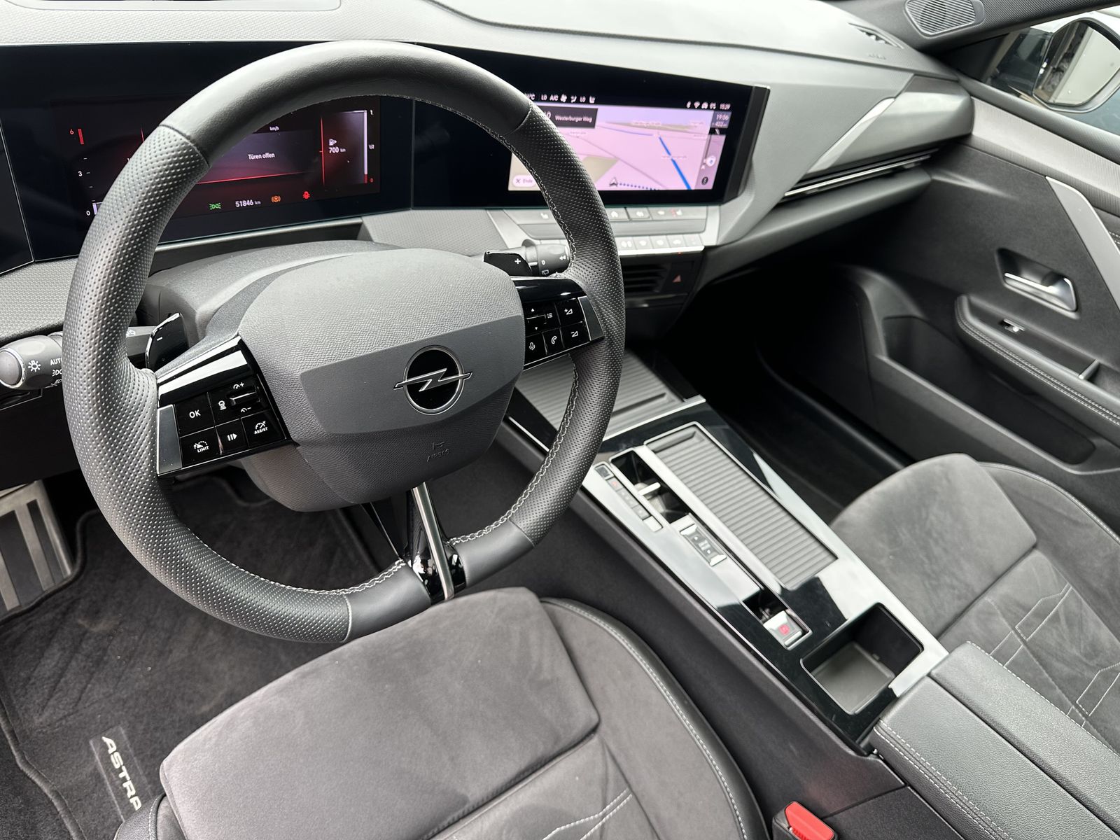 Fahrzeugabbildung Opel Astra SpT 1.5 D Aut. GS NAV+LED+PANO+18ZOLL+1HD