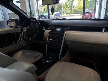 Land-Rover Discovery Sport - 11