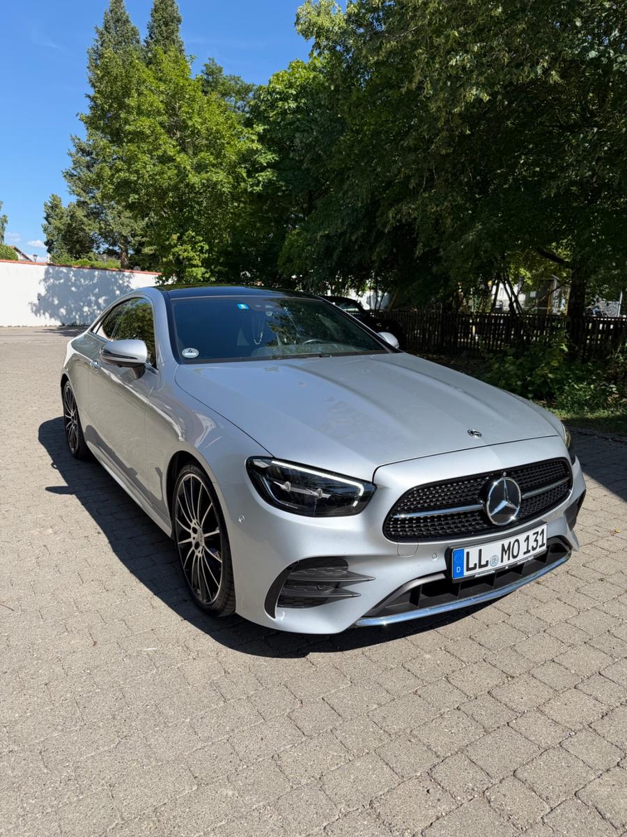 Mercedes-Benz E220,AMG,20Zoll,360grad, Widescreen,Burmester
