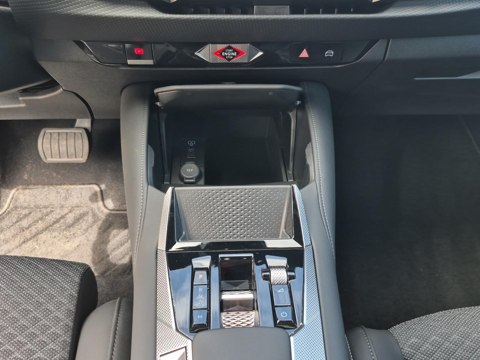 DS Automobiles DS 4 Pallas 130HDI 130BlueHDI + DAB + LED+