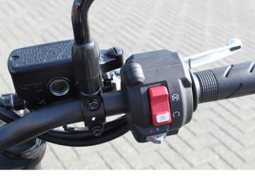 Honda CB750 Hornet e-Clutch *inkl. Zubehör