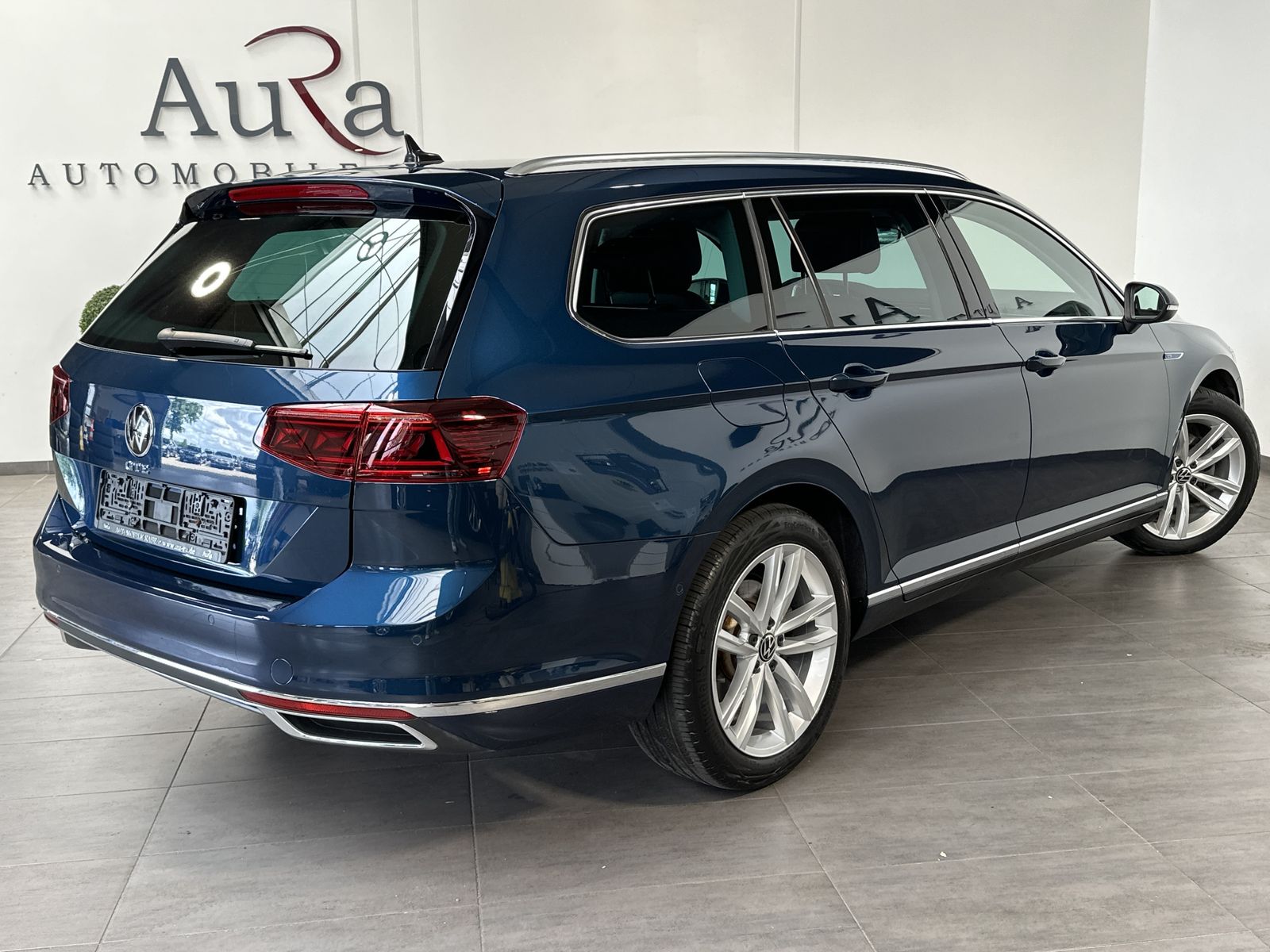 Fahrzeugabbildung Volkswagen Passat Variant 1.4 TSI DSG GTE NAV+LED+AHK+PANO