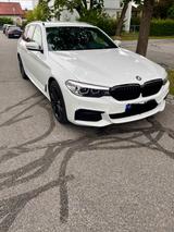 BMW 520d Touring A - Austauschmotor, AHK Sportpaket - mit Diesel-Antrieb: Kombi, Sportpaket