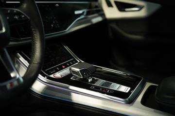 2020 AUDI SQ8 — миниатюра 31