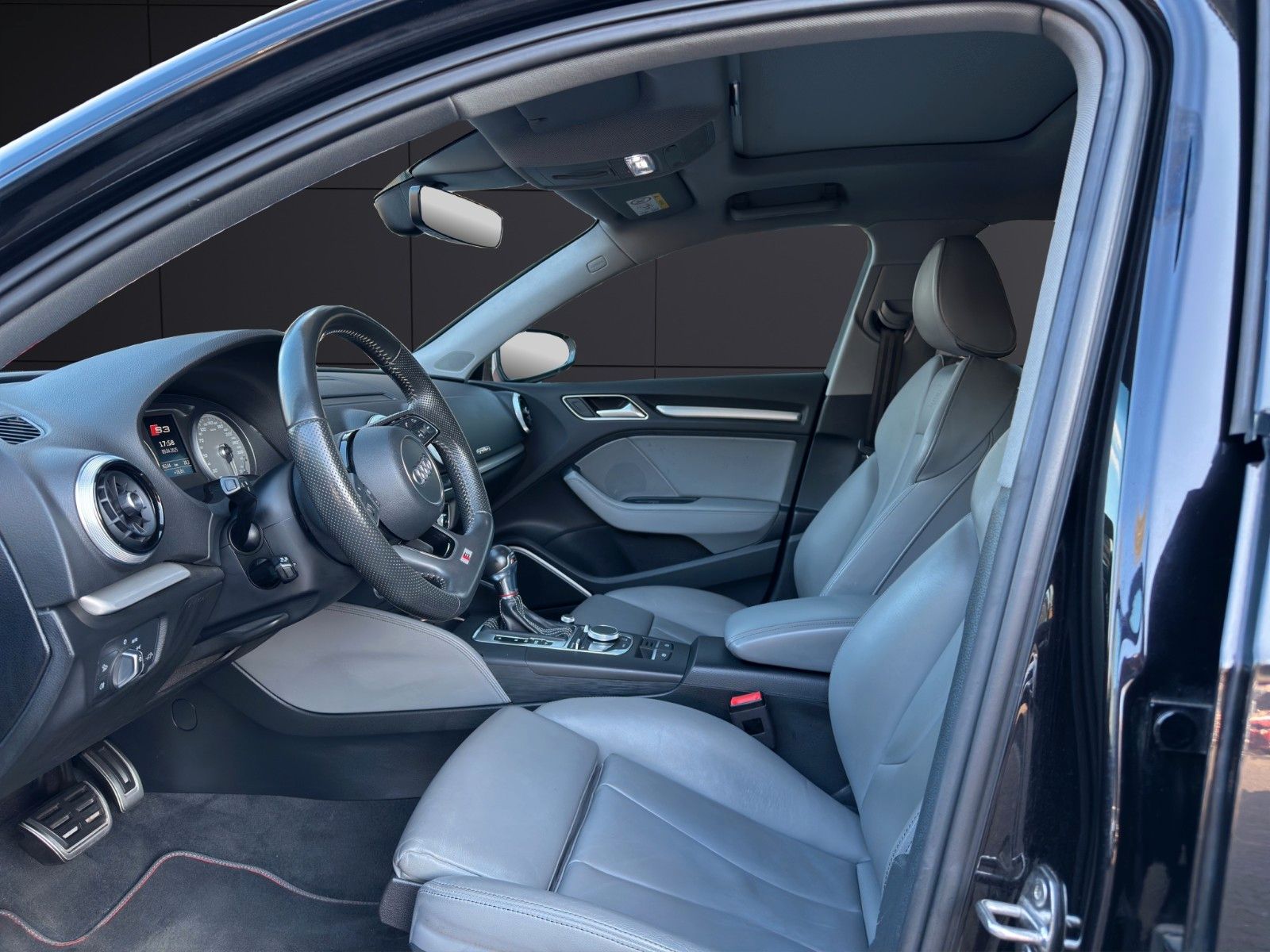 Fahrzeugabbildung Audi S3 Sportback 2.0 TFSI quattro LED*B&O*Shz*Pano