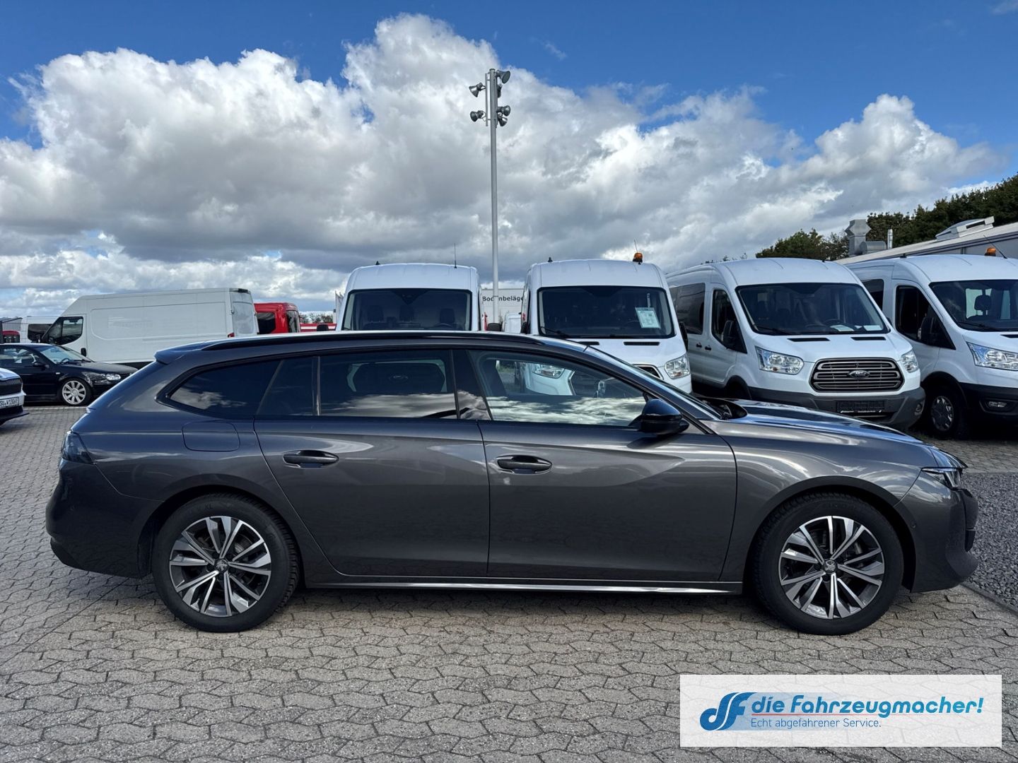 Fahrzeugabbildung Peugeot 508 SW Allure Pack 1.5 Navi 360 Kamera *UNFALLSC