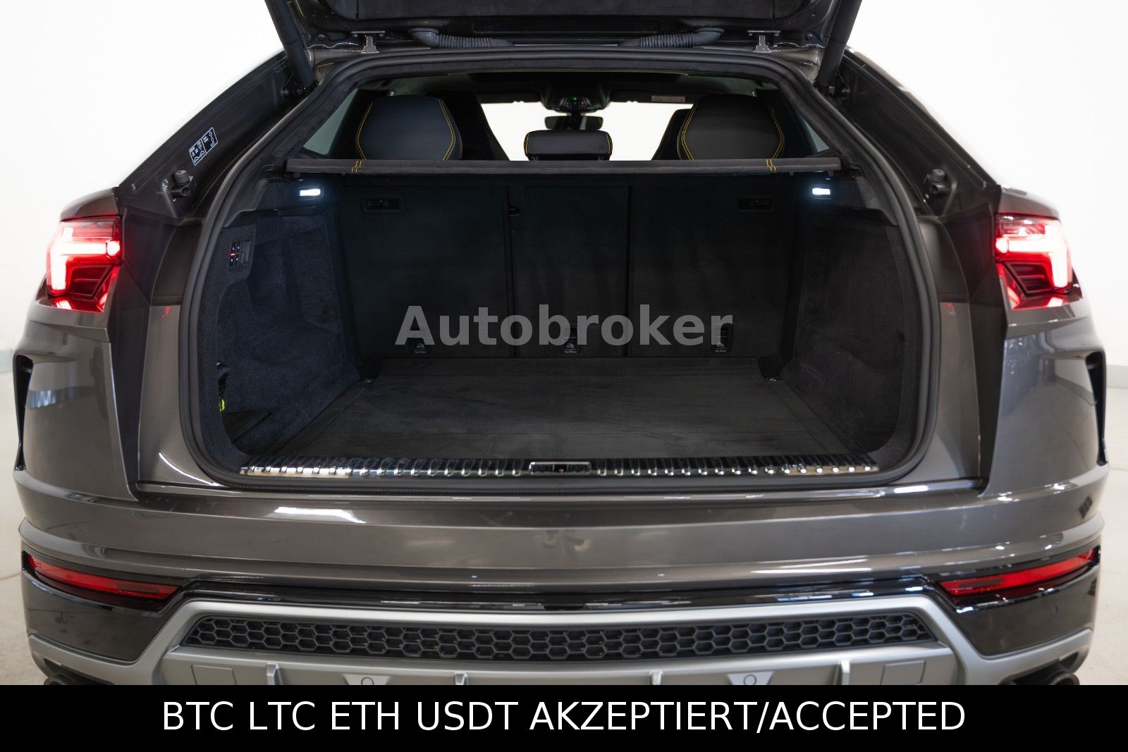 Lamborghini Urus – pogled 45