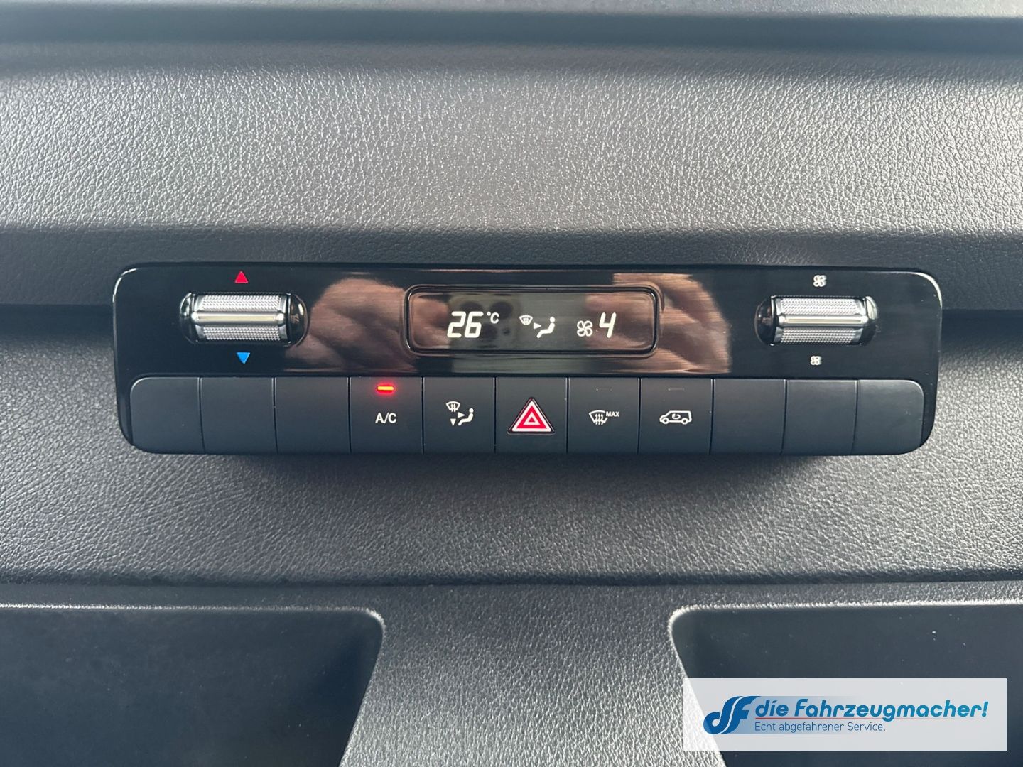 Fahrzeugabbildung Mercedes-Benz Sprinter III Kasten RWD AWD 317  CDI L2  Navi 36