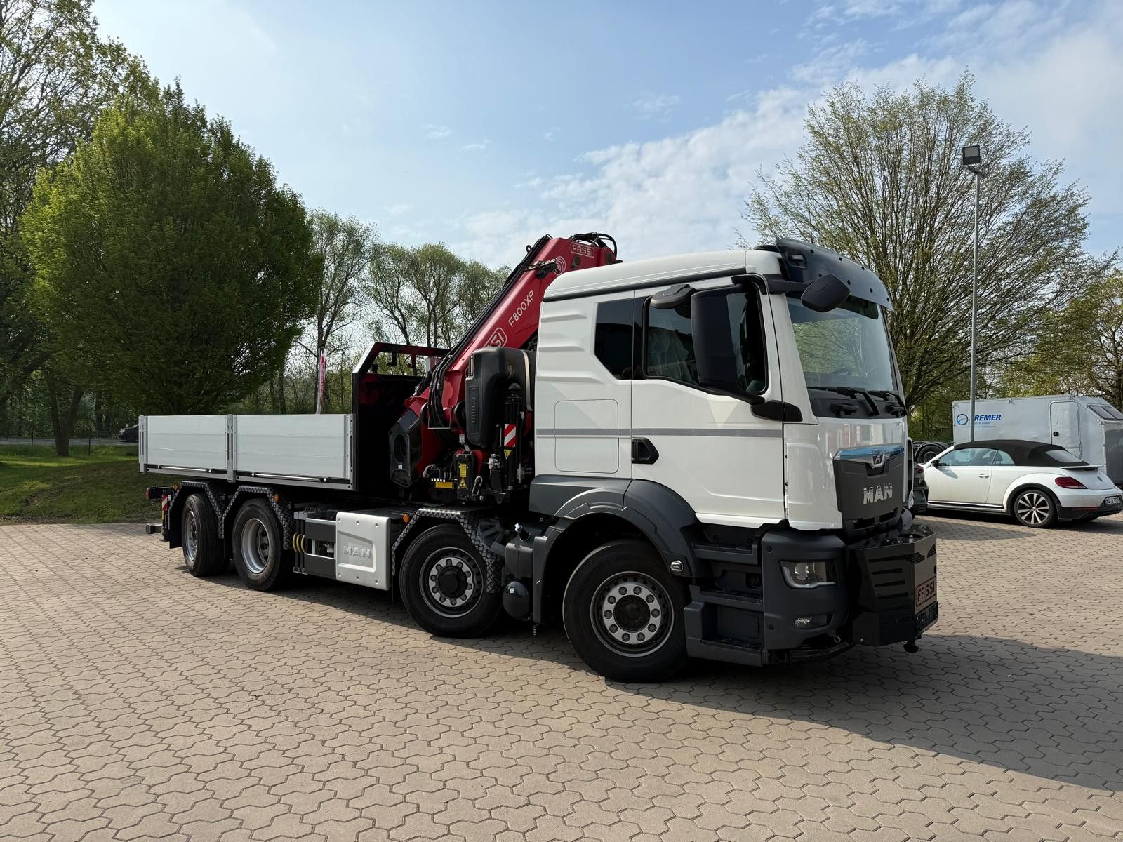 Fahrzeugabbildung MAN 35.520 8x4 Kran Fassi F800, OHNE ABSTÜTZÜBERWACH