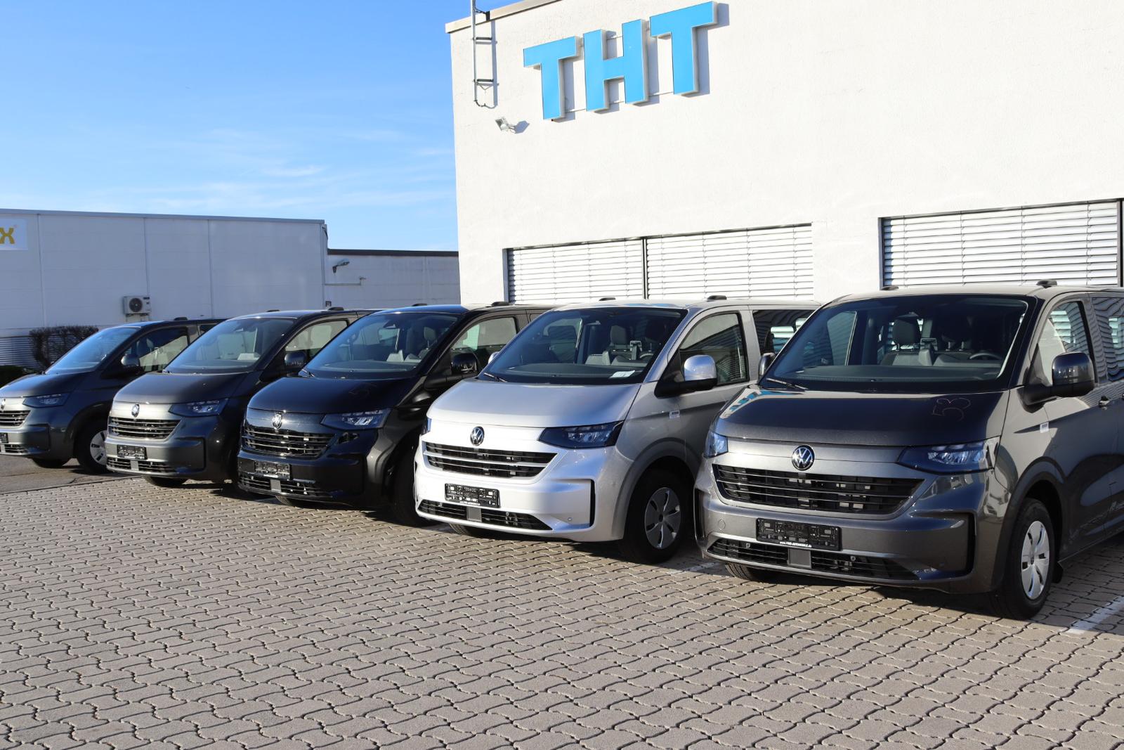 showroom-image-bottom