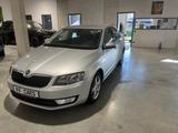 Skoda Octavia Lim. Style 1.6TDI DSG 8-fach 1.Hand EU6 - Skoda Octavia mit Diesel-Antrieb: 1.6