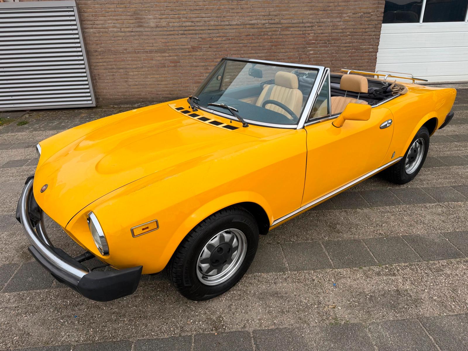 Fiat Spider 2000 H5 rijd goed geen roest