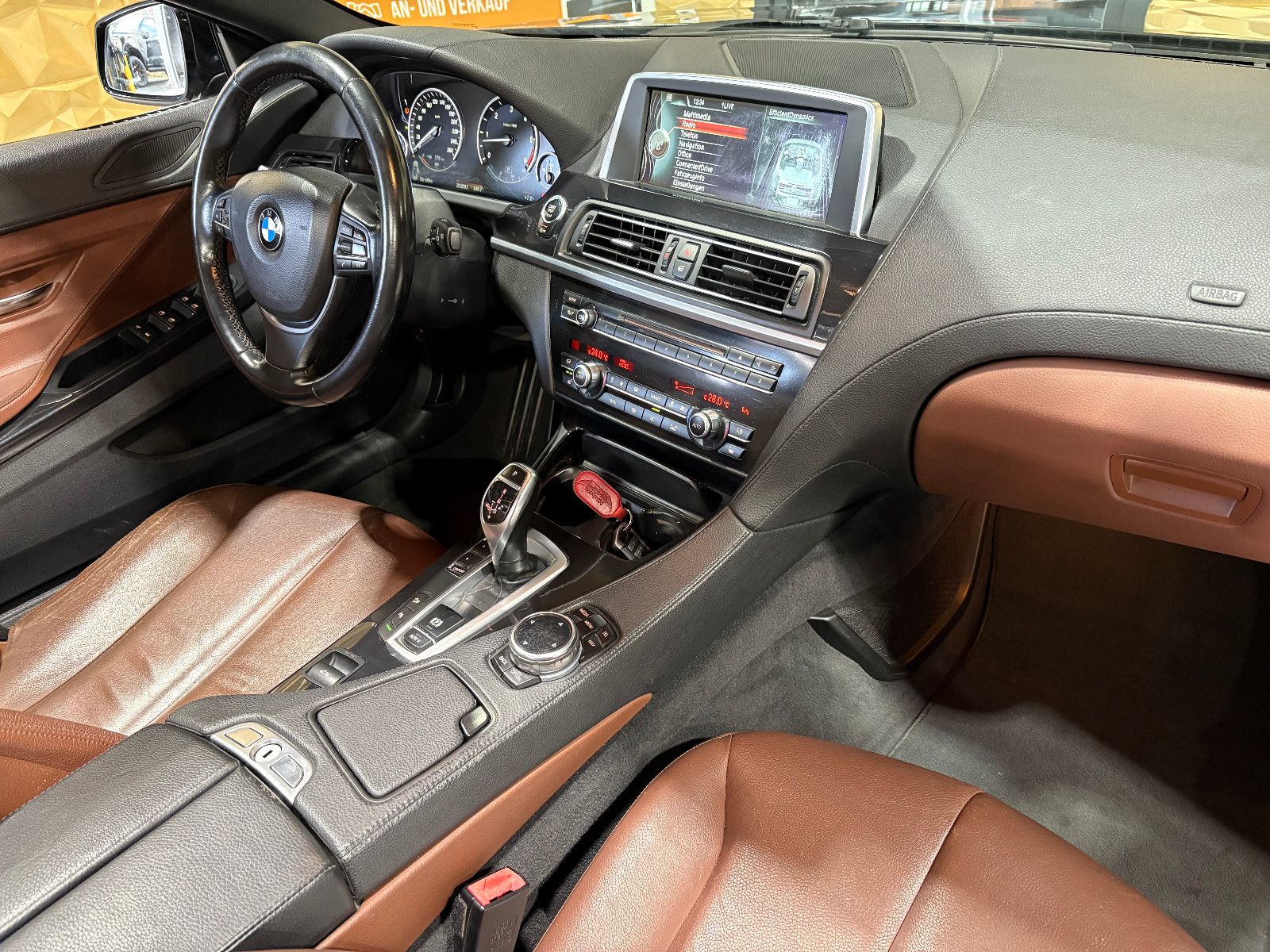 Fahrzeugabbildung BMW 640 Cabrio d xDrive/KAMERA/NAVI/MEMORY/BI-XENON
