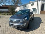 Kia Ich verkaufe einen Familienwagen KIA Sportage - : Familienwagen