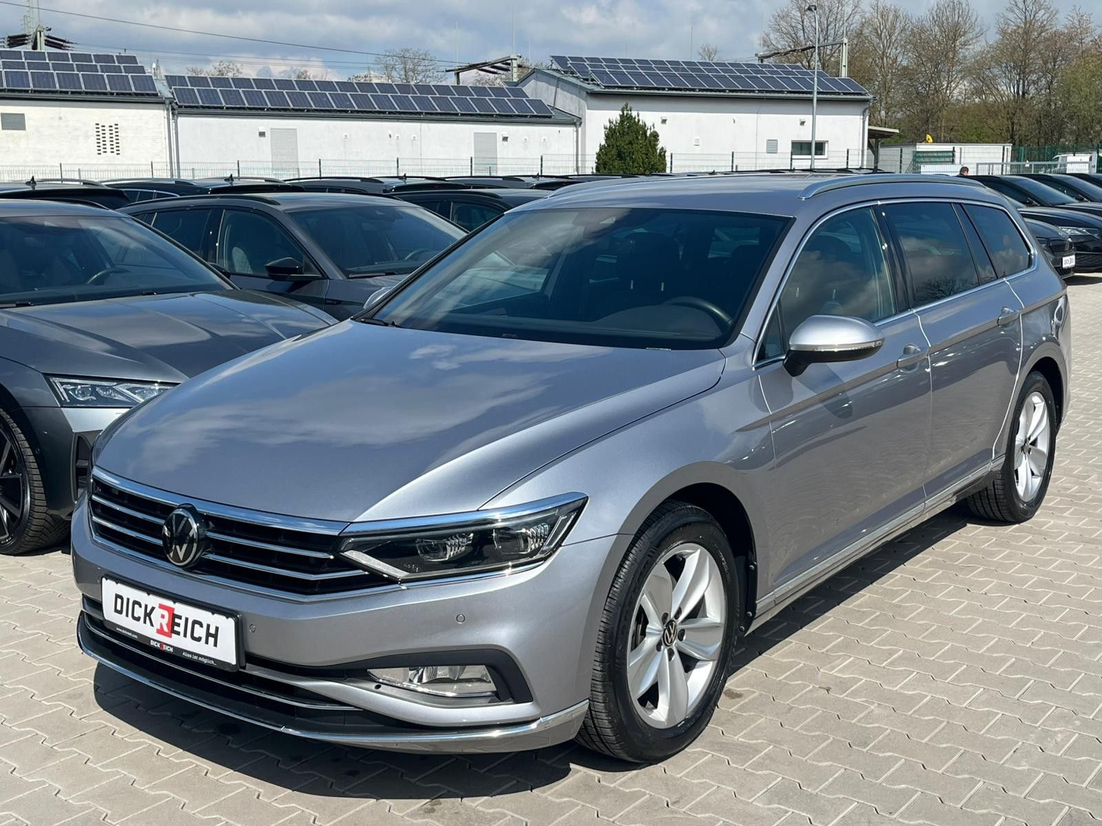Fahrzeugabbildung Volkswagen Passat 2.0 TDI DSG Elegance MATRIX*AHK*ALCANTARA