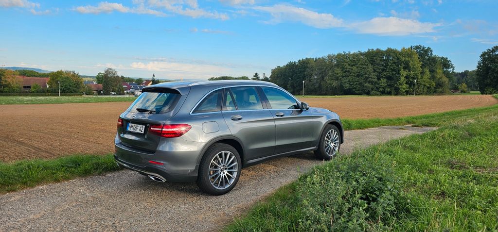 Image of Mercedes-Benz GLC 250