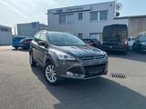 Ford Kuga Titanium - Ford Kuga Gebrauchtwagen in Frankfurt