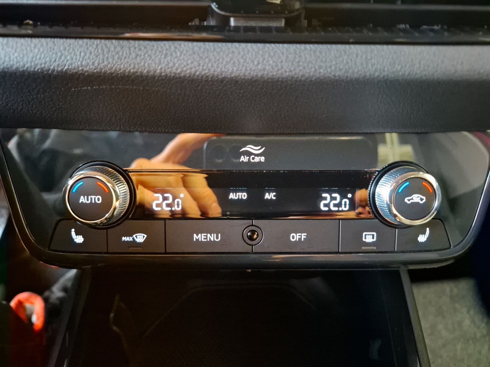 Fahrzeugabbildung SKODA Fabia TSI Ambition LED APP AID GRA SHZ LM