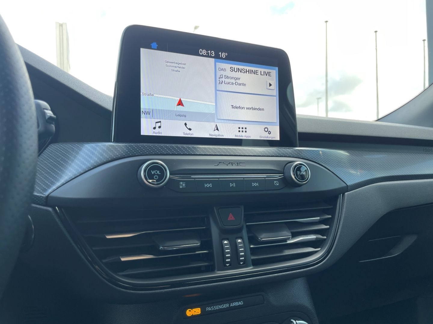 Fahrzeugabbildung Ford Focus ST-Line Kamera LED Abstandstemp Navi