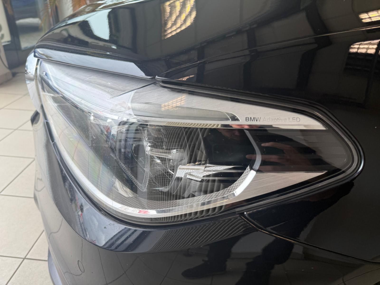 Fahrzeugabbildung BMW 540i Touring xDrive M /1.HAND/ SCHECKHEFT