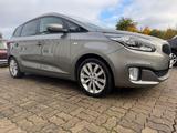 Kia Carens FIFA World Cup Edition - silberne Kia Carens