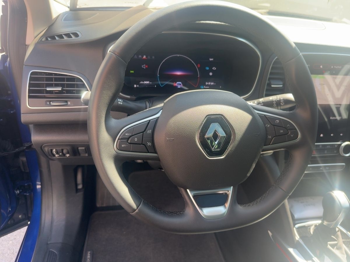 Fahrzeugabbildung Renault Megane 5-Türer INTENS E-TECH Plug-in 160