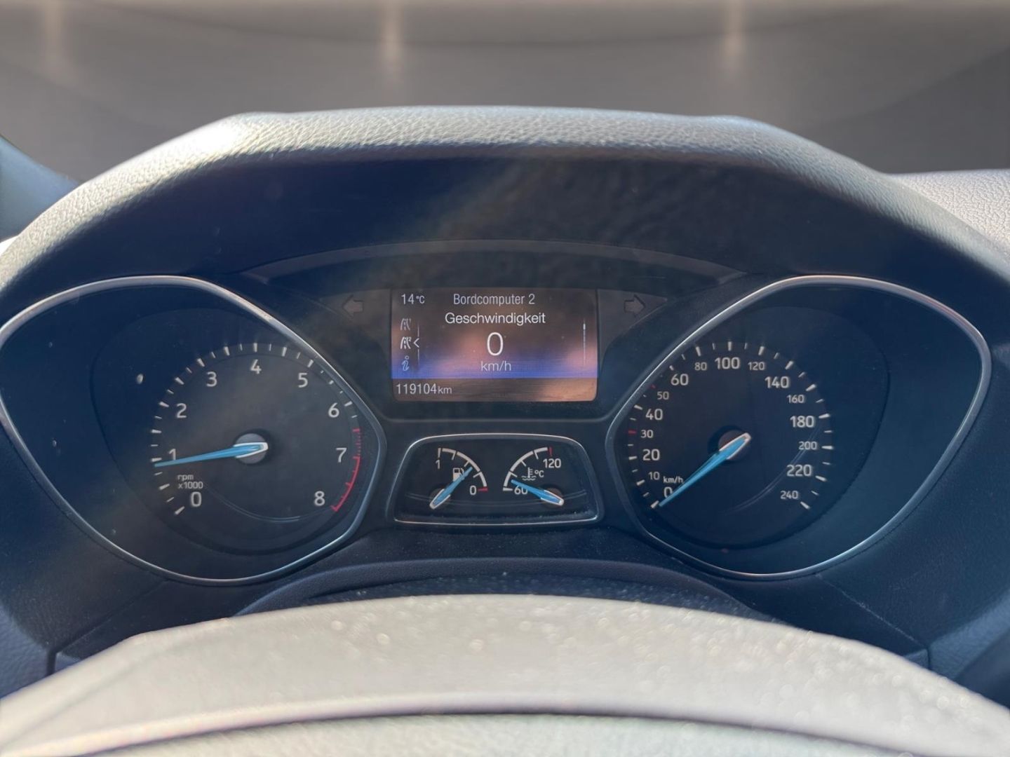 Fahrzeugabbildung Ford Focus Turnier ST-Line Sportpaket Navi Mehrzonenk