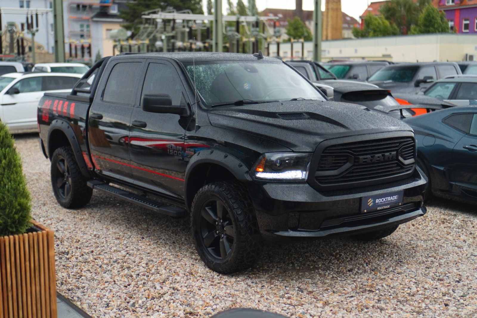 Fahrzeugabbildung Dodge RAM 5.7 V8 HEMI 4x4 OFFROAD Night-Paket *LED*AHK