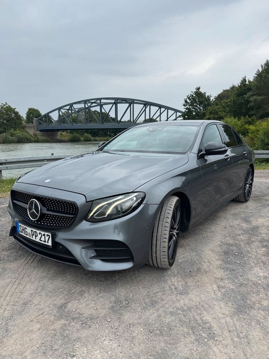 MERCEDES-BENZ Mercedes E220