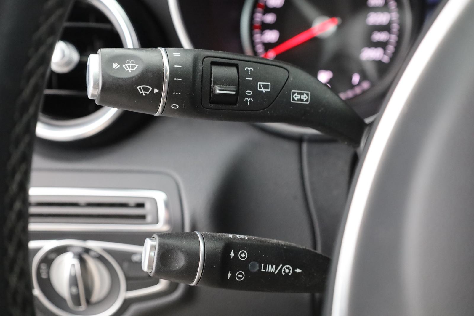 Mercedes-Benz C180 T Avantgarde LED Navi Sitzheizung Tempomat