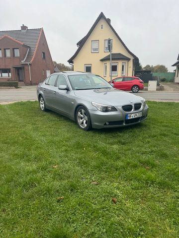 BMW E 60 523i Benzin LPG mit Tüf 10.25