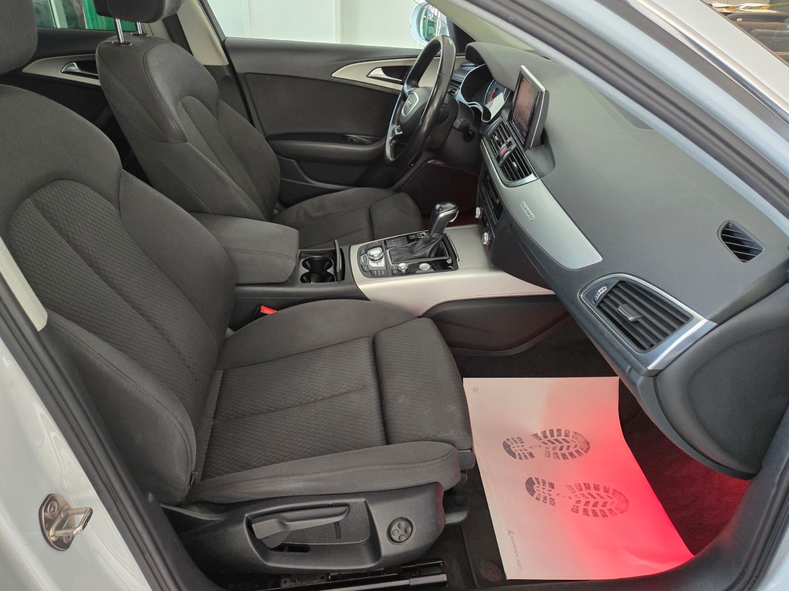 Fahrzeugabbildung Audi A6 Avant 2.0 TDI quattro