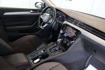 Volkswagen Passat Variant - 12