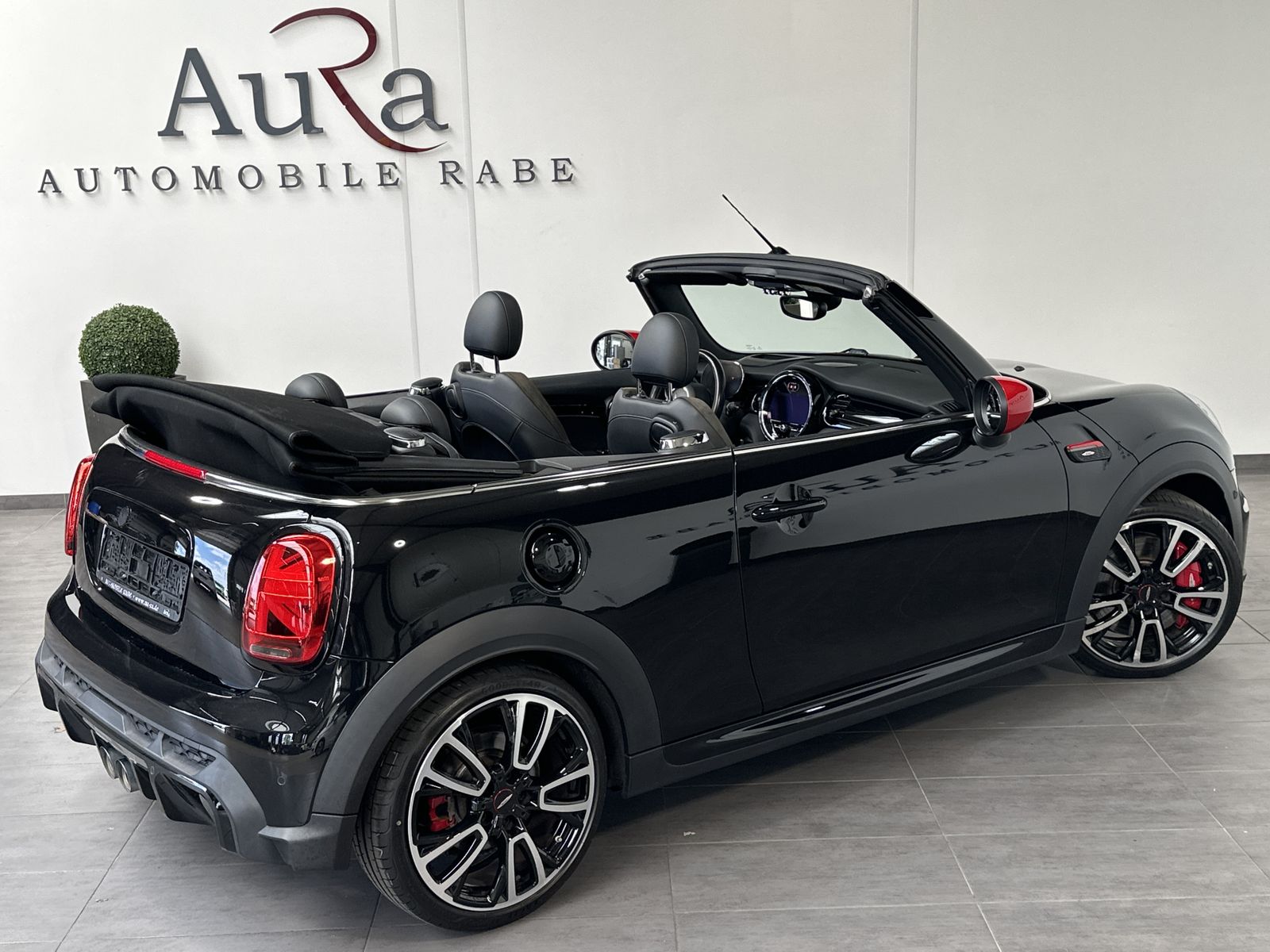Fahrzeugabbildung MINI John Cooper Works Cabrio Sport-Aut. NAV+LED+ACC