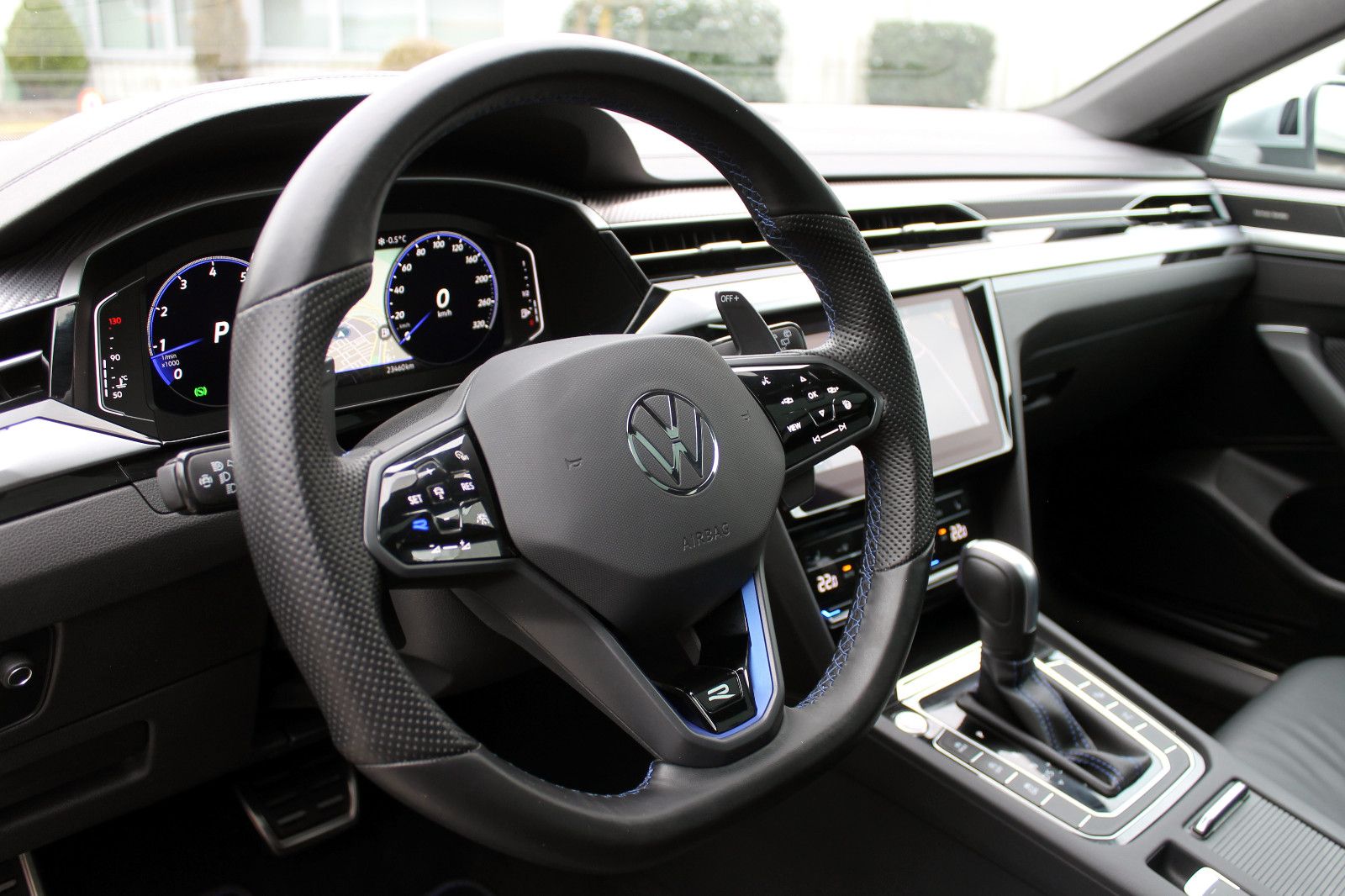 Fahrzeugabbildung Volkswagen Arteon R ShootingBrake 4Motion ACC 360° HUD AHK