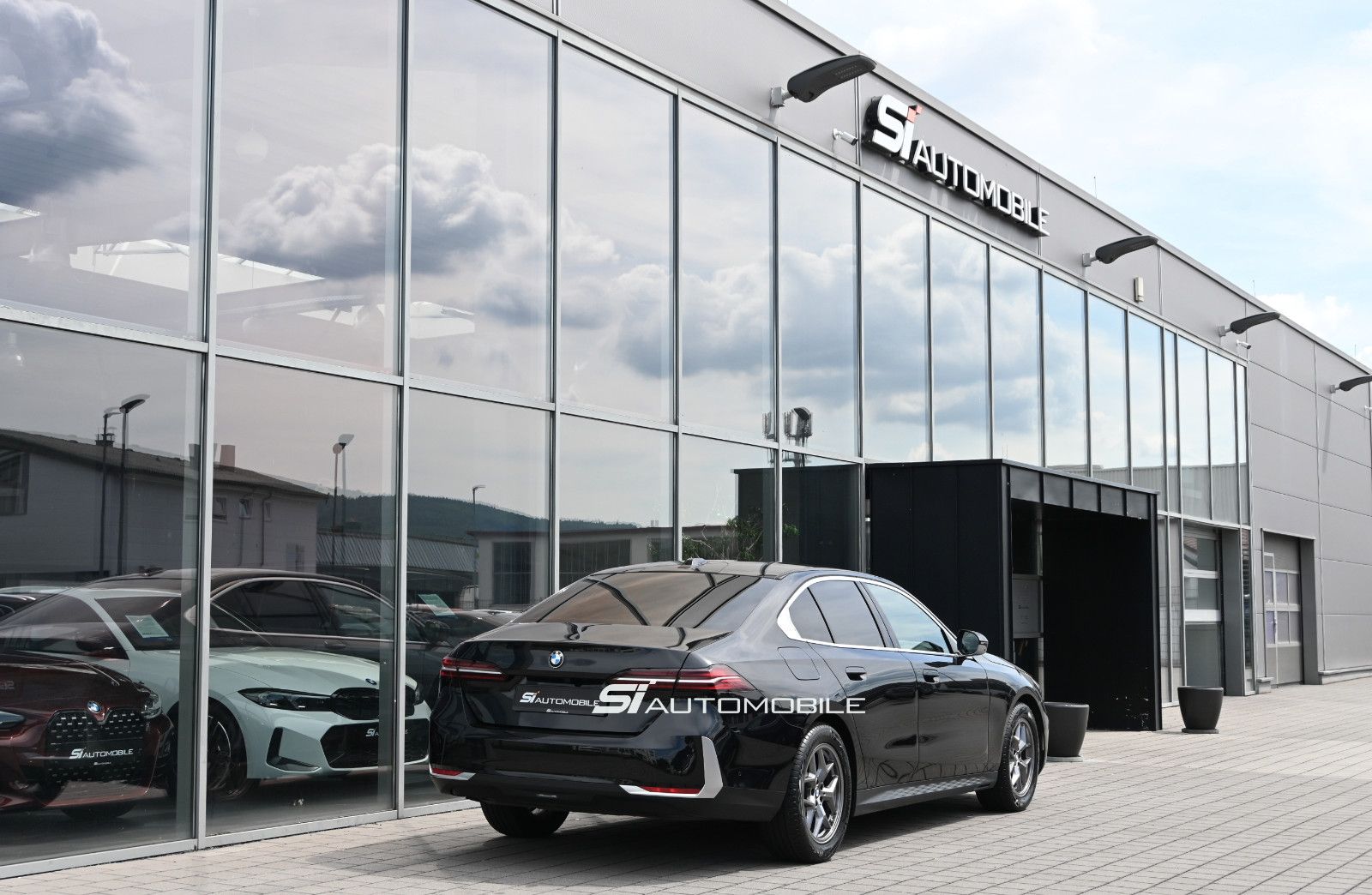 Fahrzeugabbildung BMW 520d xDr. °ACC°Merino°STANDHEIZ°360°PANO°SITZBEL