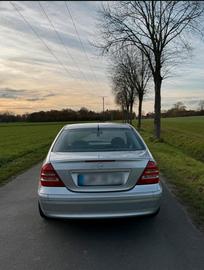 صورة 4 لـ 2003 Mercedes-BENZ C 180