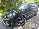 Peugeot 5008 Allure**AUTOMATIK|VIRTUAL|SHZ|NAVI|LEDER* - Peugeot 5008 mit Diesel-Antrieb: Kleinbus, Automatik