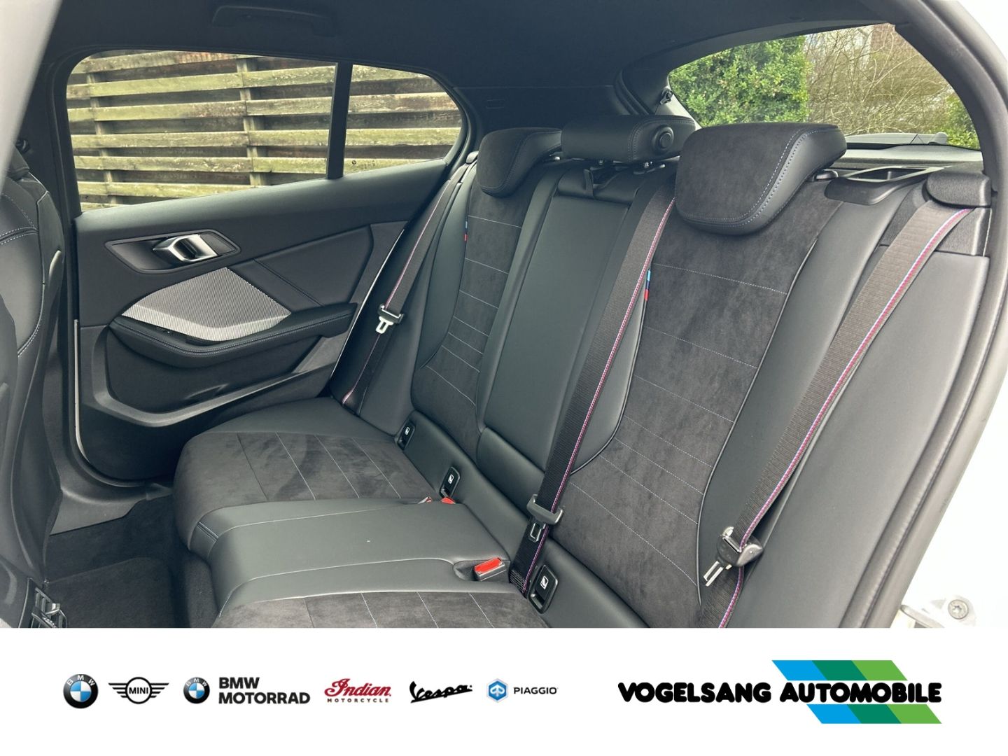 Fahrzeugabbildung BMW 120 dA,M Sport,AHK,H&KSound,19''LMfelge,MPaketPr