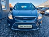 Ford Kuga Titanium Navi AHK Automatik Tempomat - Ford Kuga aus 2011 mit Diesel-Antrieb: Geländewagen