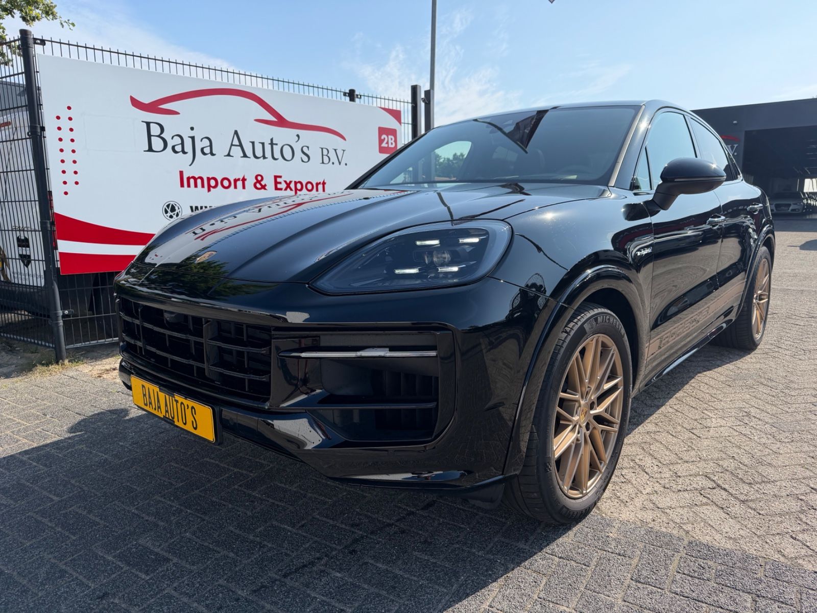 Porsche Cayenne Coupe 3.0 E-Hybrid imagem 2