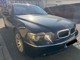 BMW 760 I - Blau - Benzin - 327 KW  - BMW 760: 760i