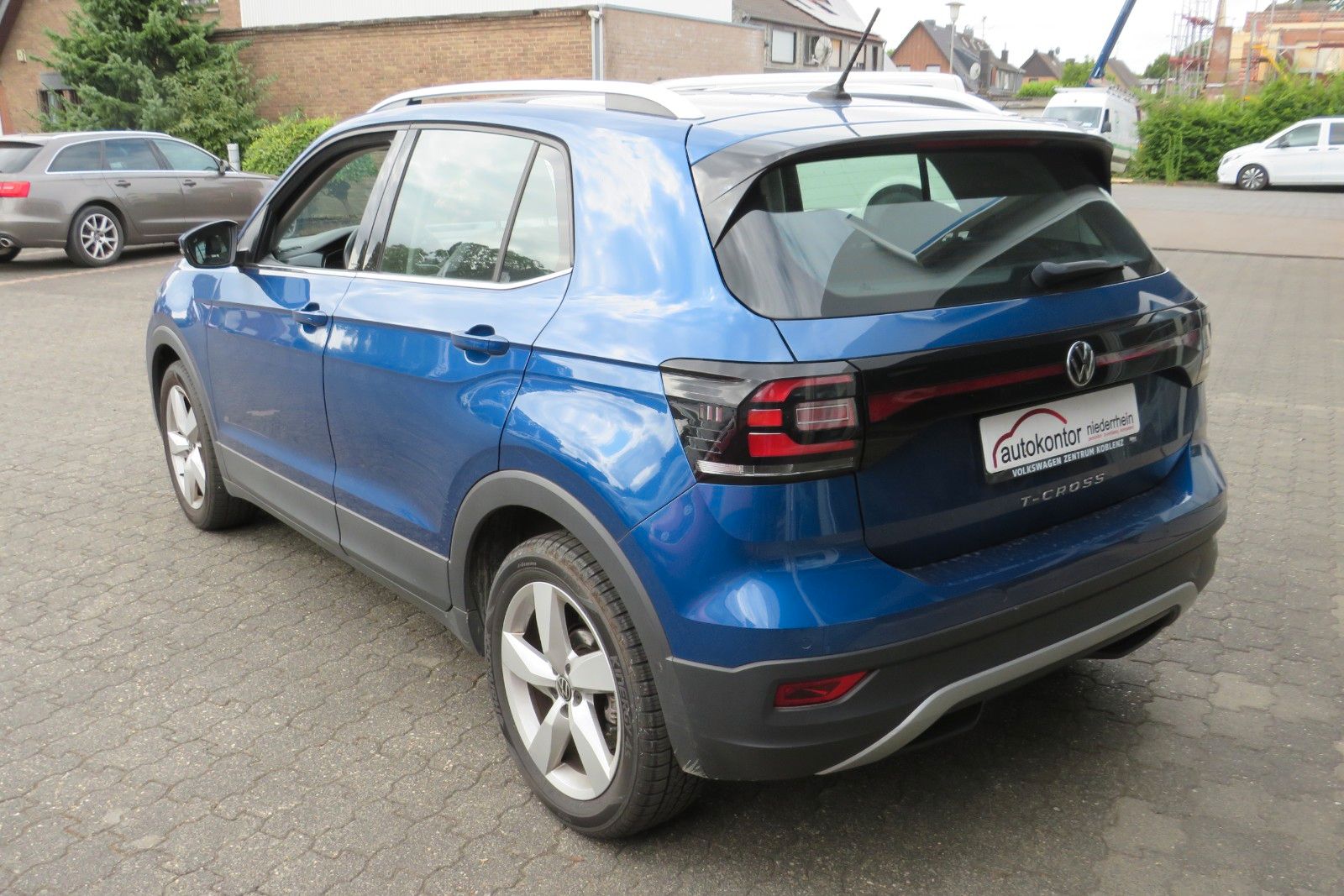 Fahrzeugabbildung Volkswagen T-Cross Highline DSG ACC NAVI AHK APP 1.HAND